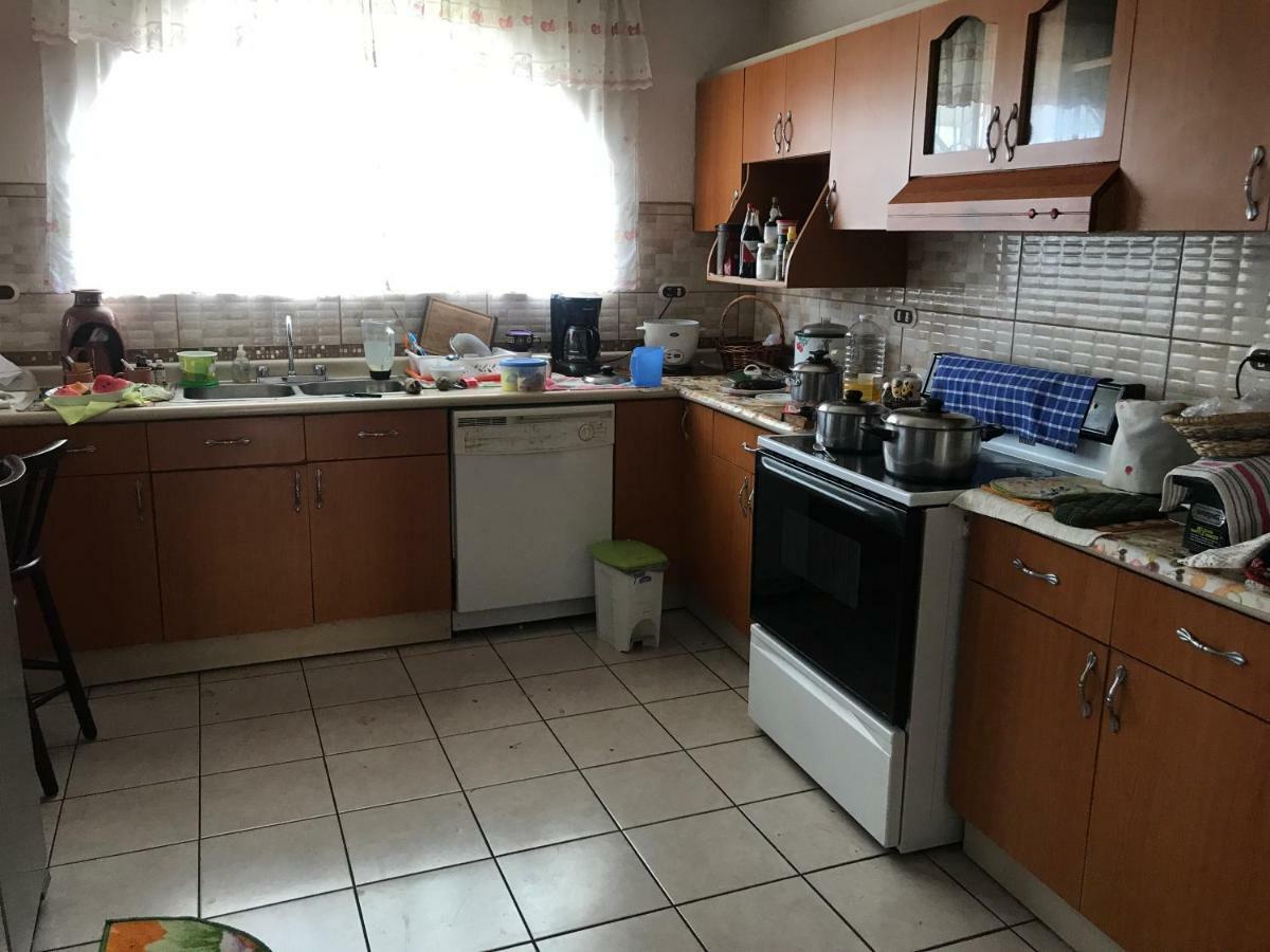 Bed and Breakfast Casa Del Suizo Desamparados  Zewnętrze zdjęcie